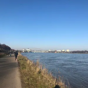 Rheinblick Sommershof Apartment